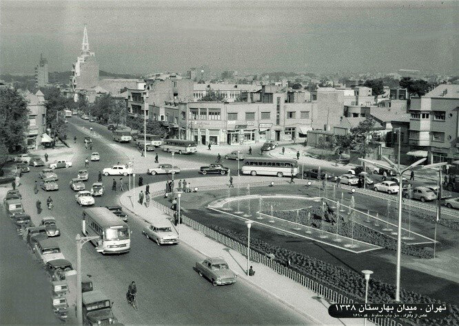 میدان بهارستان ۶۵ سال قبل این شکلی بود