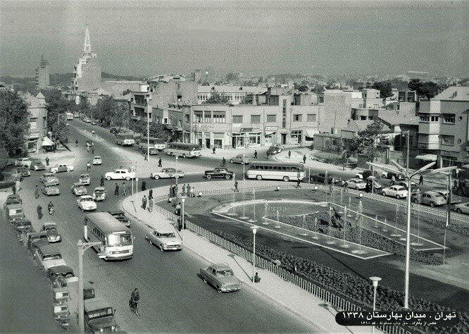 میدان بهارستان 65 سال قبل این شکلی بود / عکس 2