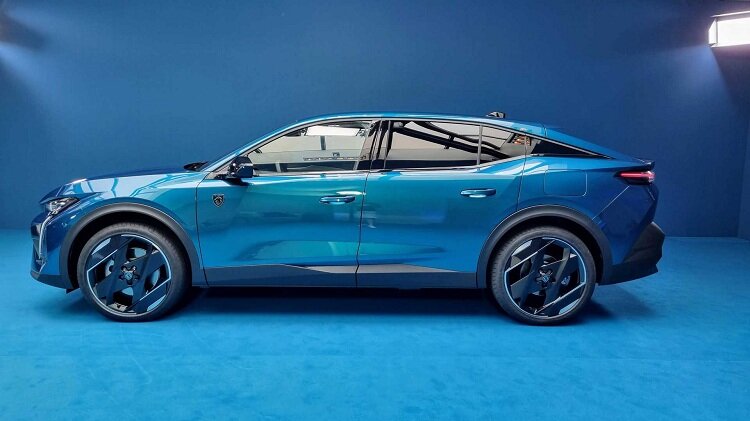 رونمایی از پژو ۴۰۸ مدل ۲۰۲۳ | یک فستبک با ظاهری غیرمتعارف + تصاویر