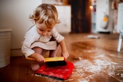 بهترین روش‌ آموزش کمک در کار خانه به کودکان | آیا باید برای انجام کارهای خانه به بچه‌ها پول داد؟