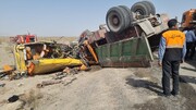 برخورد مرگبار کامیون با مینی‌بوس در کرمان | ۳ نفر در دم جان باختند