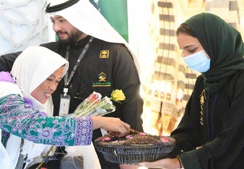 تصاویر | استقبال عربستانیها از حجاج خارجی حج تمتع