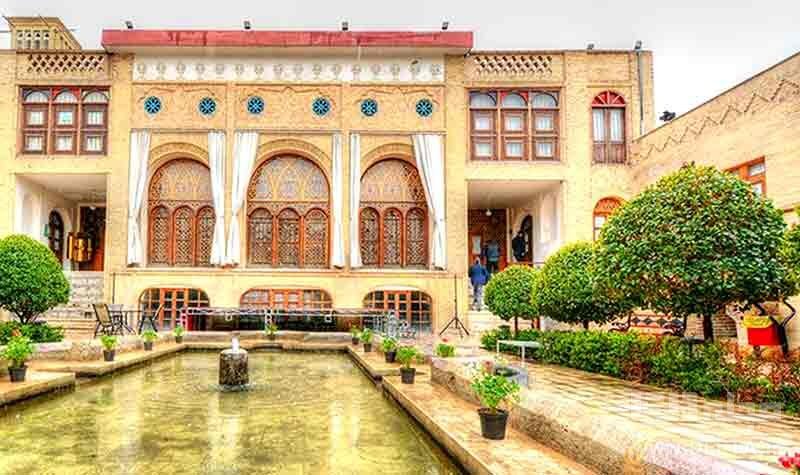 خاطره‌بازی با طهران قدیم در چاله میدان | چگونه از عمارت ۱۰۰ ساله قجری تهران دیدن کنیم؟