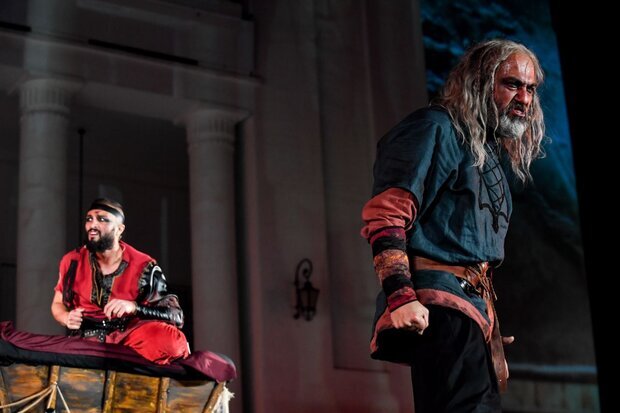 چرا همایون شجریان با برادران پورناظری همکاری نکرده است؟ | هزینه ده ها میلیارد تومانی برای این برنامه | همه حواشی کنسرت نمایش «سیصد»