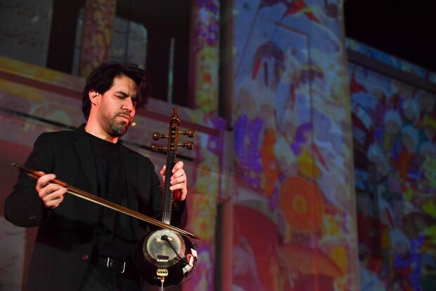 چرا همایون شجریان با برادران پورناظری همکاری نکرده است؟ | هزینه ده ها میلیارد تومانی برای این برنامه | همه حواشی کنسرت نمایش «سیصد»