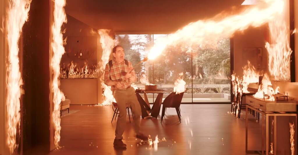 منتظر کمدی جدید مستربین باشید | وقتی یک خانه مجلل در نبرد با یک زنبور ویران میشود!