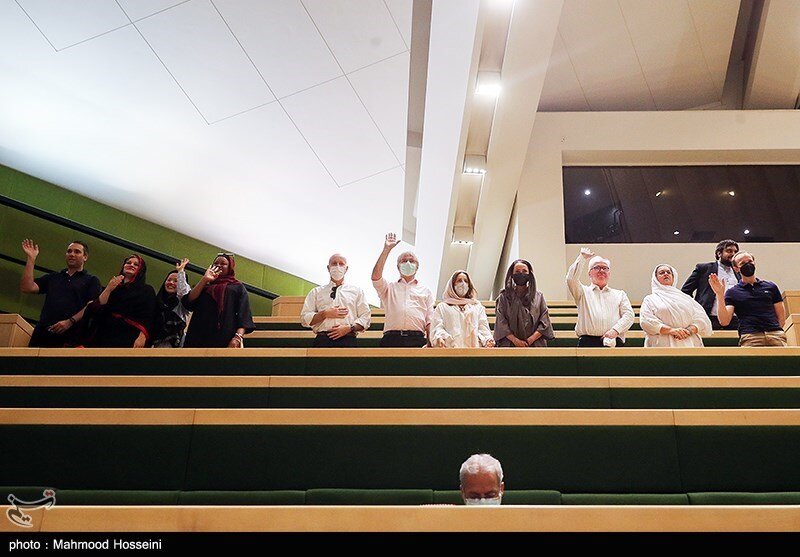 تصاویر حضور همسران دیپلماتهای خارجی مقیم تهران در مجلس