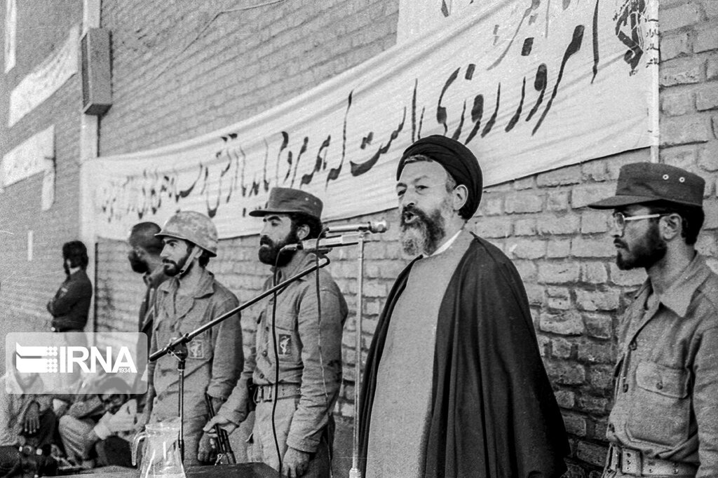 تصاویری دیده نشده از آیت الله بهشتی