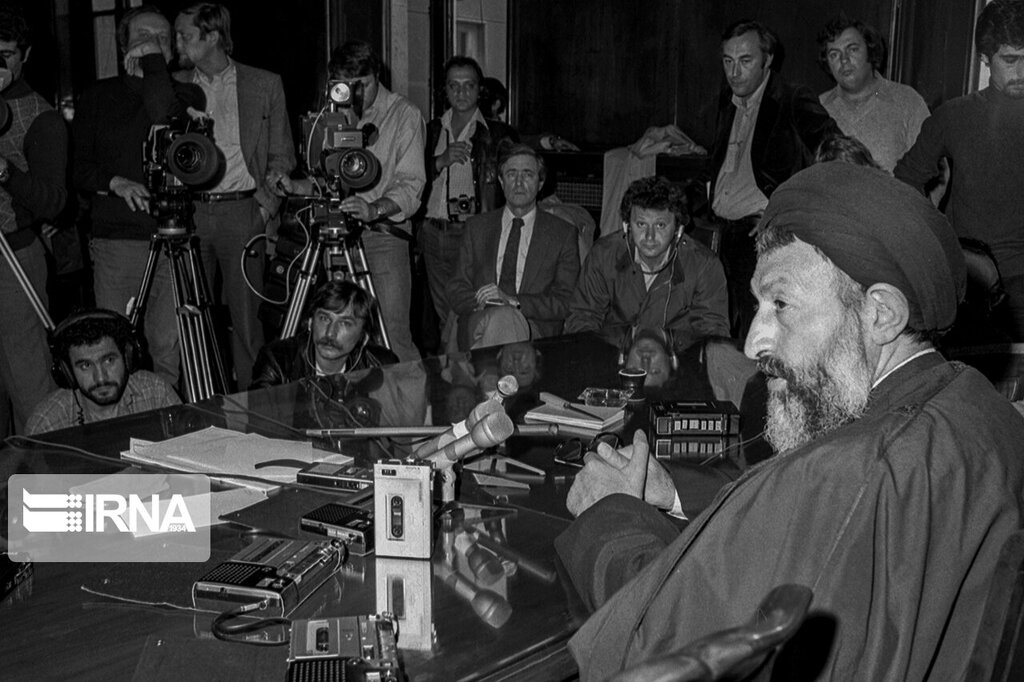 تصاویری دیده نشده از آیت الله بهشتی