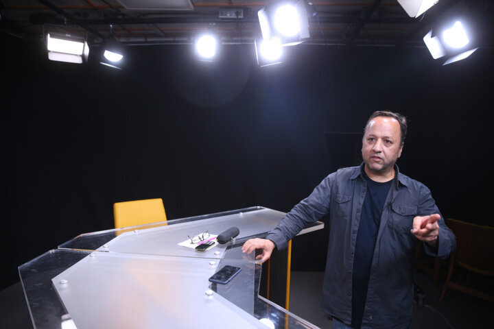 ببینید | پشت دستم را داغ کردم دیگر برای تلویزیون سریال نسازم | قهر کارگردان «مسافری از هند» و «خط قرمز» با تلویزیون