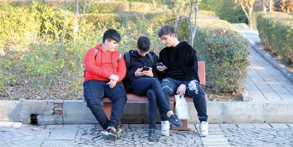 نوجوانان ـ استفاده از موبایل