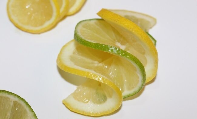 ۲ تزئین خلاقانه و جدید با لیموترش | با این گارنیش غذاهای تابستانی را زیباتر کنید