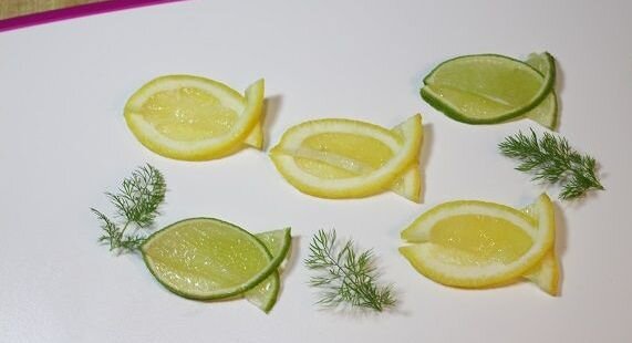 ۲ تزئین خلاقانه و جدید با لیموترش | با این گارنیش غذاهای تابستانی را زیباتر کنید
