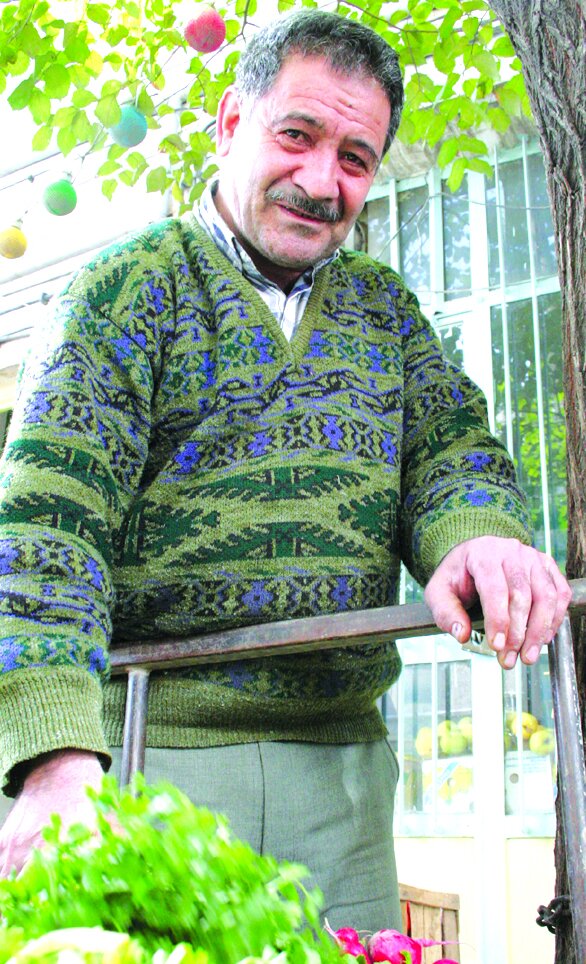 فوتوفنهای حاج غفار شکستهبند | نیش مار را بگیری، درد مریض را تشخیص میدهی