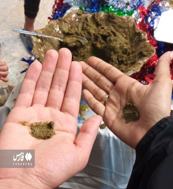 عکس| جالبترین کارت عروسی؛ شما دعوتید به زیارت | ماجرای دستهگلی که از حرم اباعبدالله رسید | این عروس و داماد عروسیشان را در بینالحرمین برگزار کردند