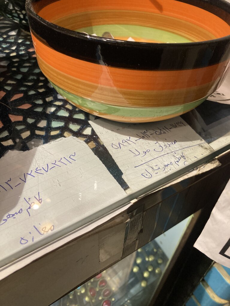 گرههای بزرگ در کوچکترین قهوهخانه جهان باز میشود