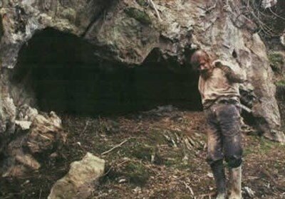 درگذشت مرد غارنشین فومنی | تصاویر عزیز جنگل، ماجرای غارنشینی و سرگذشت تلخ او | اطلاعیه بهزیستی گیلان درباره دلیل مرگ