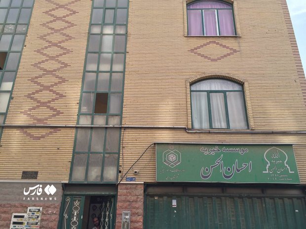 ببینید | ماجرای خانهدار شدن ۱۸۰ زوج جوان با یک صلوات | صاحبخانهای که آپارتمانش را وقف عروس و دامادها کرد