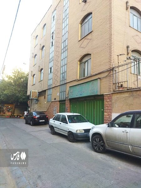 ببینید | ماجرای خانهدار شدن ۱۸۰ زوج جوان با یک صلوات | صاحبخانهای که آپارتمانش را وقف عروس و دامادها کرد