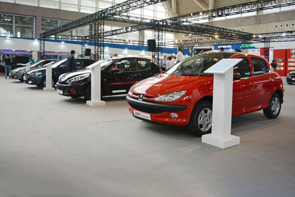 آشفته بازار خودرو ؛ کدام خودرو یک شبه ۸۹ میلیون تومان گران شد؟ | جدول قیمت ها بازار خودرو