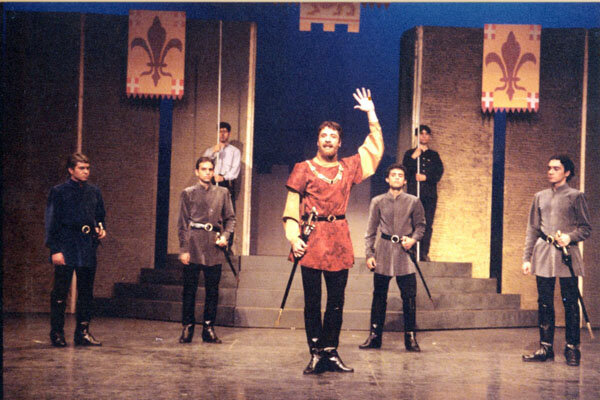 وقتی سعید پورصمیمی «ریچارد سوم» شد | اعتراض به حضور معتمدآریا! | به ما میگفتند اجرایتان تفاوتی با اجراهای جهانی از متن شکسپیر ندارد