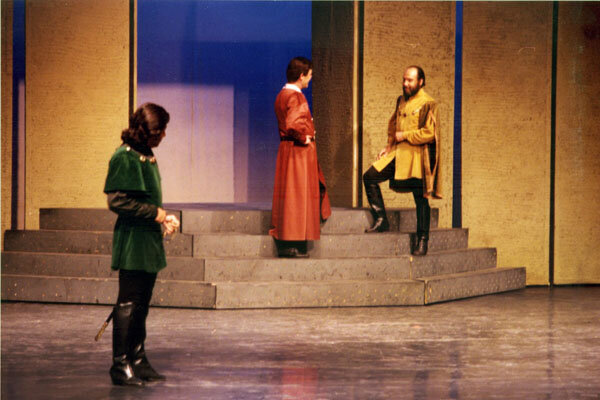 وقتی سعید پورصمیمی «ریچارد سوم» شد | اعتراض به حضور معتمدآریا! | به ما میگفتند اجرایتان تفاوتی با اجراهای جهانی از متن شکسپیر ندارد