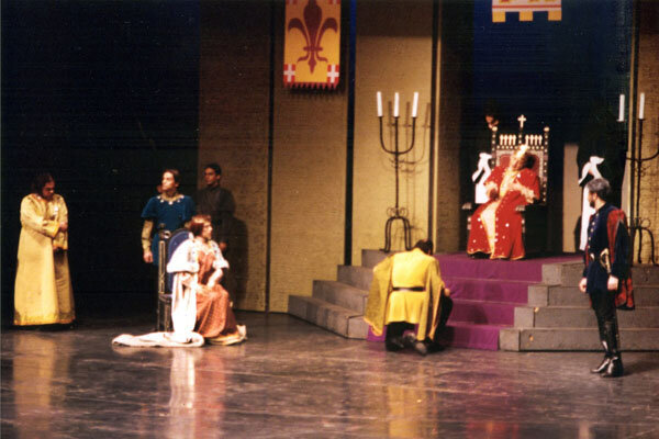 وقتی سعید پورصمیمی «ریچارد سوم» شد | اعتراض به حضور معتمدآریا! | به ما میگفتند اجرایتان تفاوتی با اجراهای جهانی از متن شکسپیر ندارد