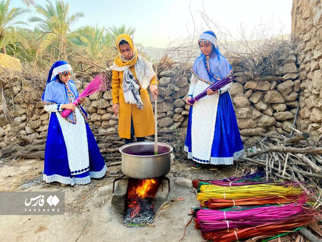 تصاویر دختر ترک تحصیلکرده روستایی که برای هنرش صف میکشند