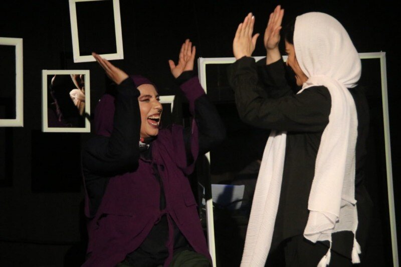 آمار هفتگی فروش تئاتر | «الکترا» با ۳ میلیون تومان کمترین و «شکوفههای گیلاس» با ۳۵۱ میلیون تومان بیشترین فروش را دارند