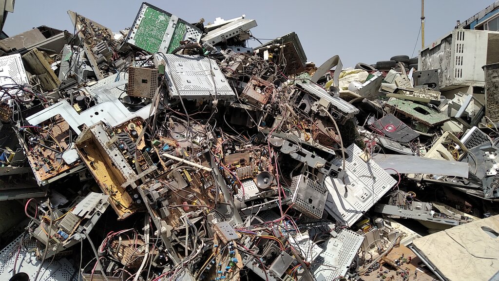 استخراج طلا در جنوب شرق تهران | مهاجران افغان؛ پیشتاز میدان