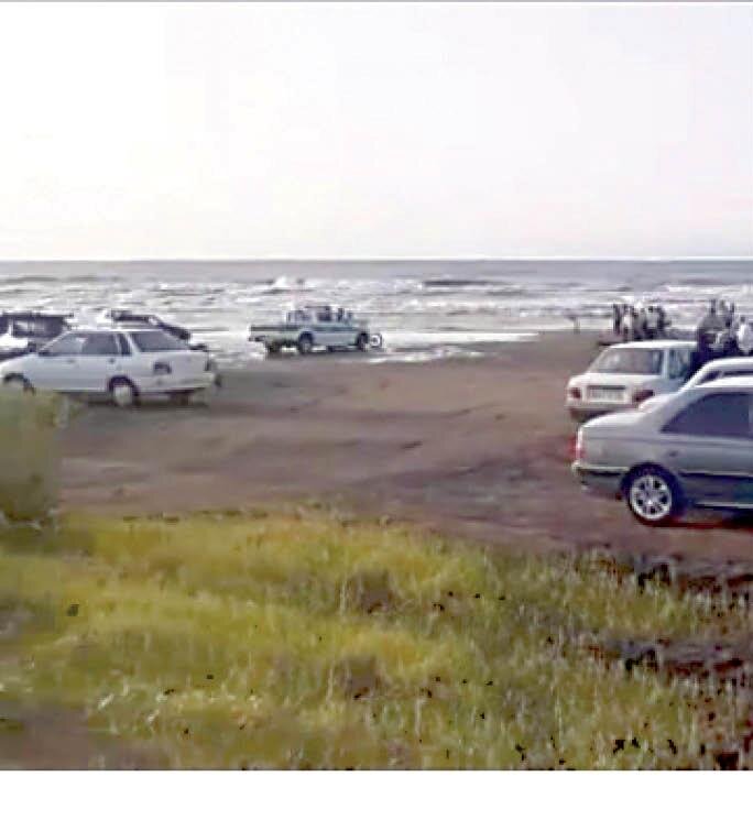 عکس | مرگ دردناک عروس و داماد در دریای خزر؛ آمبولانس هم دیر رسید | اجساد ۳ عضو یک خانواده از دریا بیرون کشیده شد