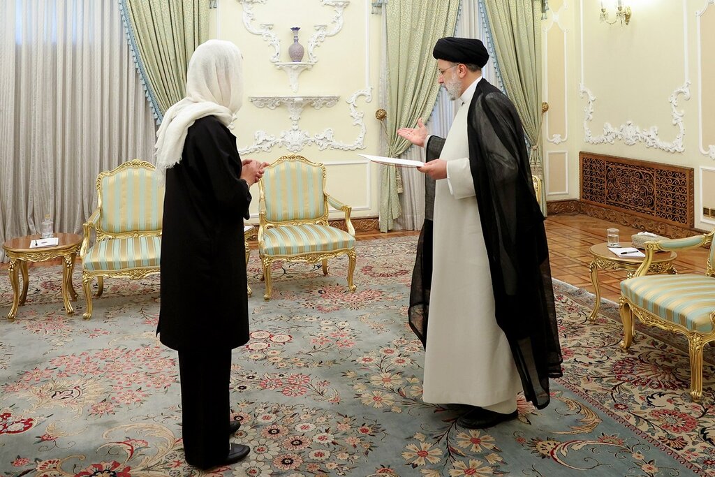 تصاویر حجاب نادین اولیویری لوزانو سفیر جدید سوئیس در دیدار با رئیسی