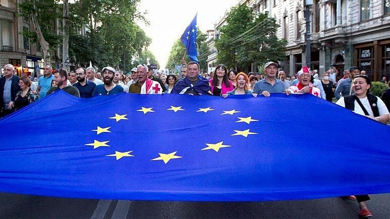 تفلیس فریادزنان خواهان پیوستن به اتحادیه‌ اروپا است | همه علیه دولت