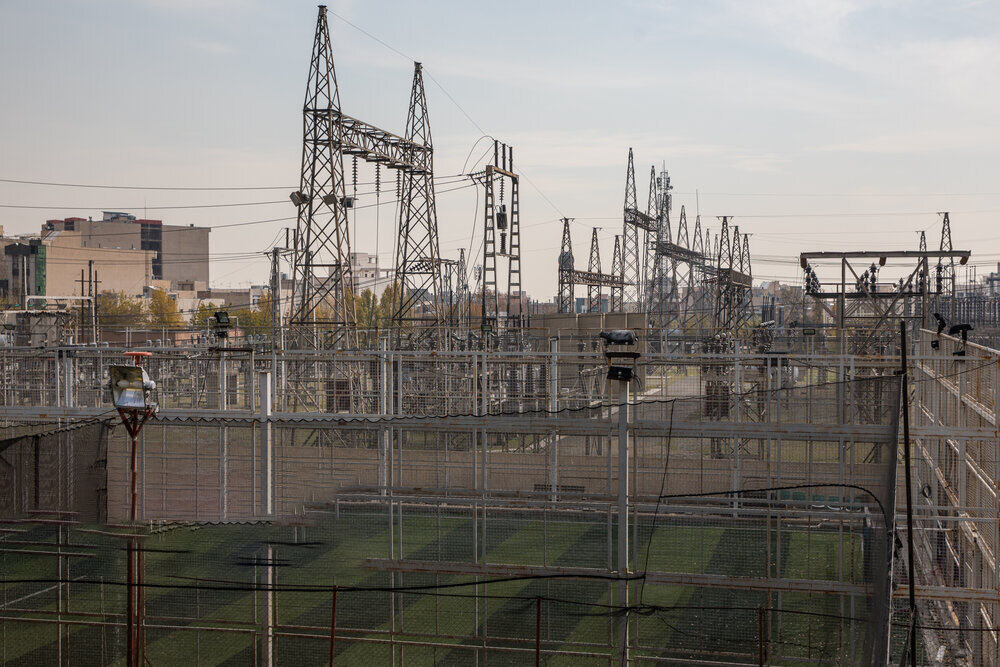 تصاویر | فعالیت نیروگاه فرانسویها در دل پایتخت