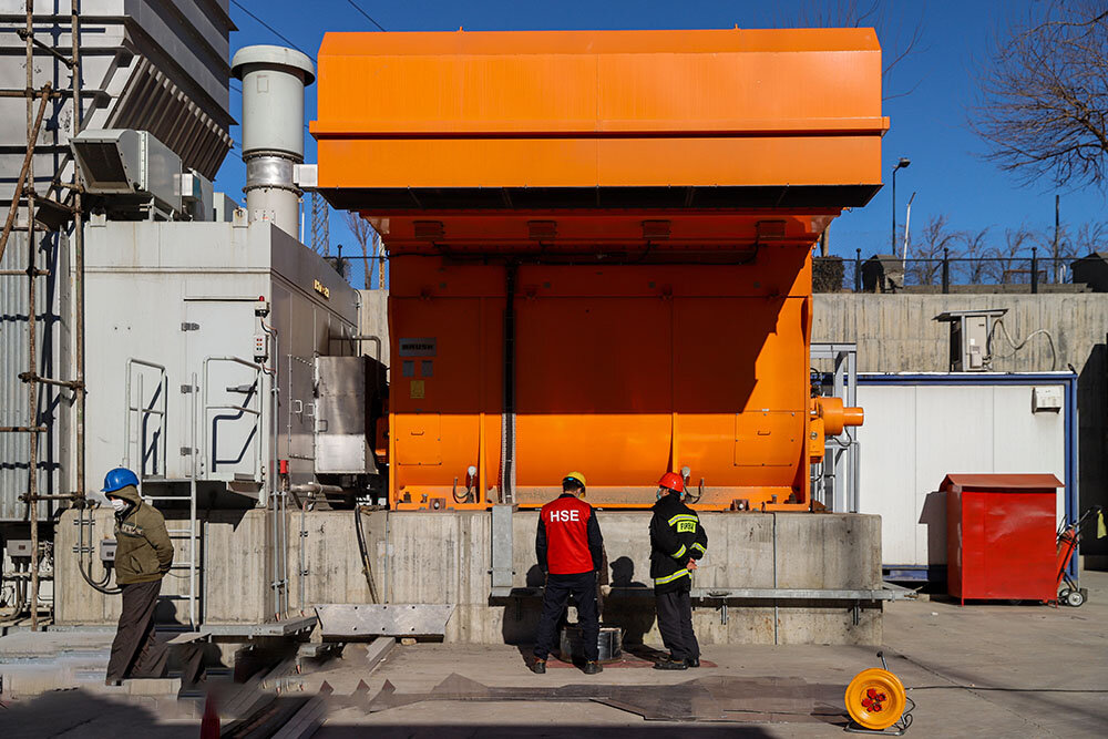 تصاویر | فعالیت نیروگاه فرانسویها در دل پایتخت