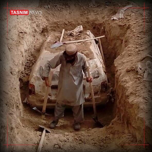 کشف خودروی بنیانگذار طالبان از زیر خاک | تصویر خودرو را ببینید | مدل خودرو چیست؟