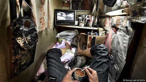 سازمان مردم نهاد سوکو می‌گوید دستکم ۲۰۰هزار نفر از مردم در ۸۸هزار واحد از این فضاهای تابوت‌وار زندگی می‌کنند.