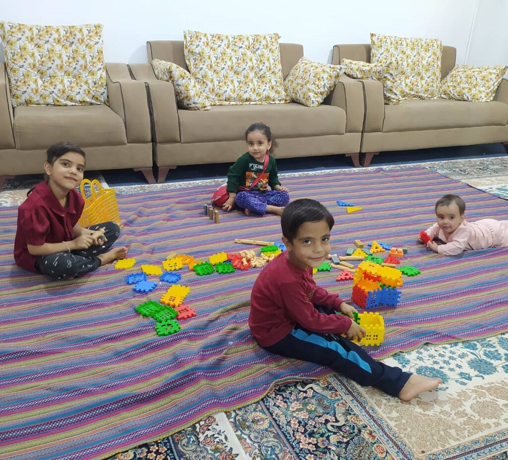 تصاویر مادر دهه هشتادی با ۴ فرزند | جوانترین مادر ایرانی را میشناسید؟