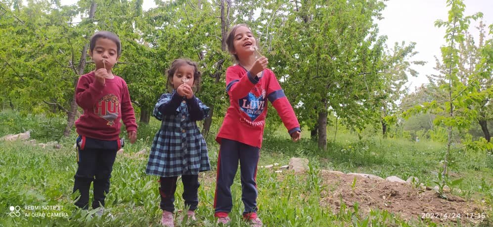 تصاویر مادر دهه هشتادی با ۴ فرزند | جوانترین مادر ایرانی را میشناسید؟