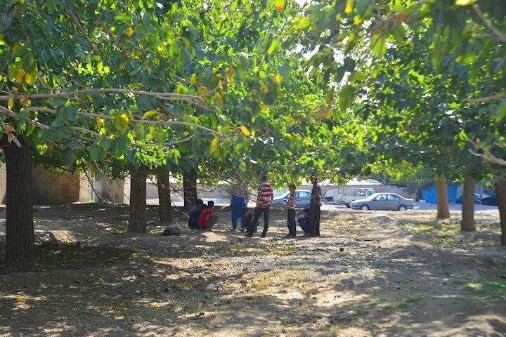 مستقیم از کابل تا کوچهپسکوچههای کن | اتباع غیرمجاز در غرب تهران چه میکنند؟ | غلبه جمعیت مهاجران غیرقانونی بر ساکنان بومی