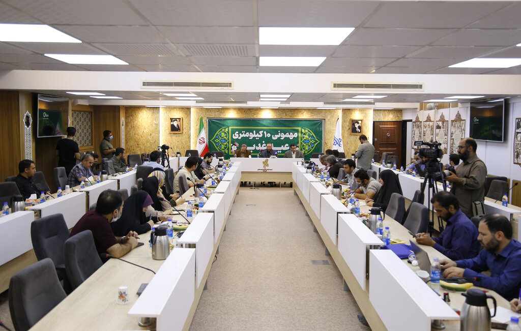 میهمان جشن ۱۰ کیلومتری غدیر باشید | کارت دعوت جشن غدیر در دست تهرانی ها