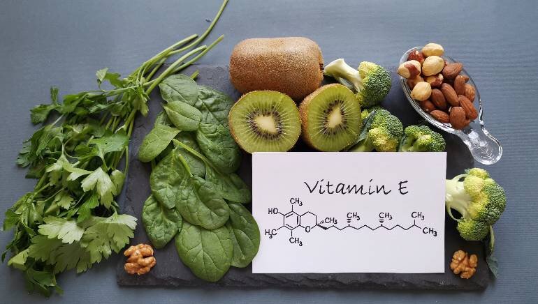 ویتامین E در چه چیزهایی وجود دارد؟ | بیشترین ویتامین E در این میوه‌هاست