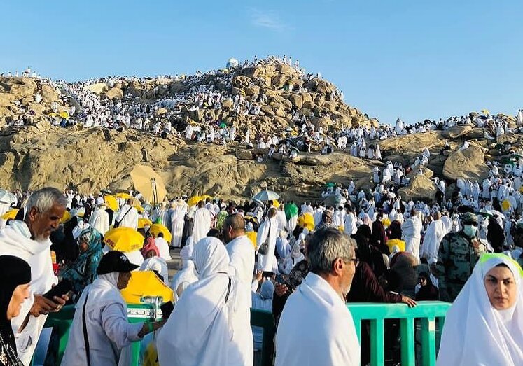 تصاویر هوایی دیدنی از صحرای عرفات همزمان با روز عرفه | مسجدالحرام خالی از حجاج شد | حضور یک میلیون زائر در عرفات