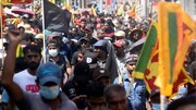 تصاویر شنای معترضان در استخر رئیس جمهور سریلانکا