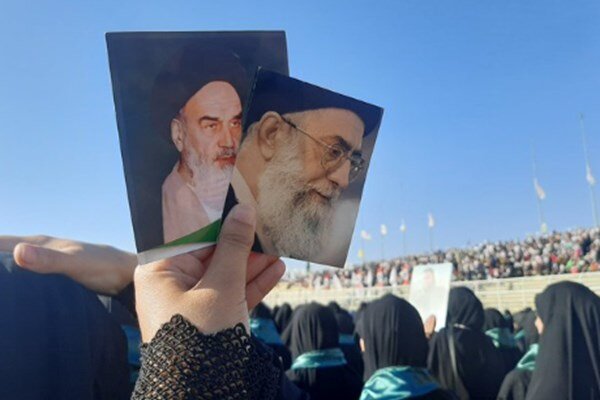 ببینید | اجتماع چند هزار نفری در بعلبک برای همخوانی «سلام فرمانده»