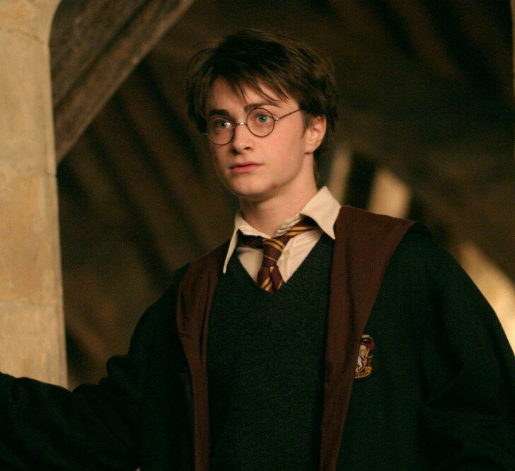 حقایقی جالب و خواندنی درباره بازیگران هالیوودی و فیلمهای آنها | از حساسیت هری پاتر به عینکش تا خرج کردن تام هنکس از جییب خودش برای یک فیلم