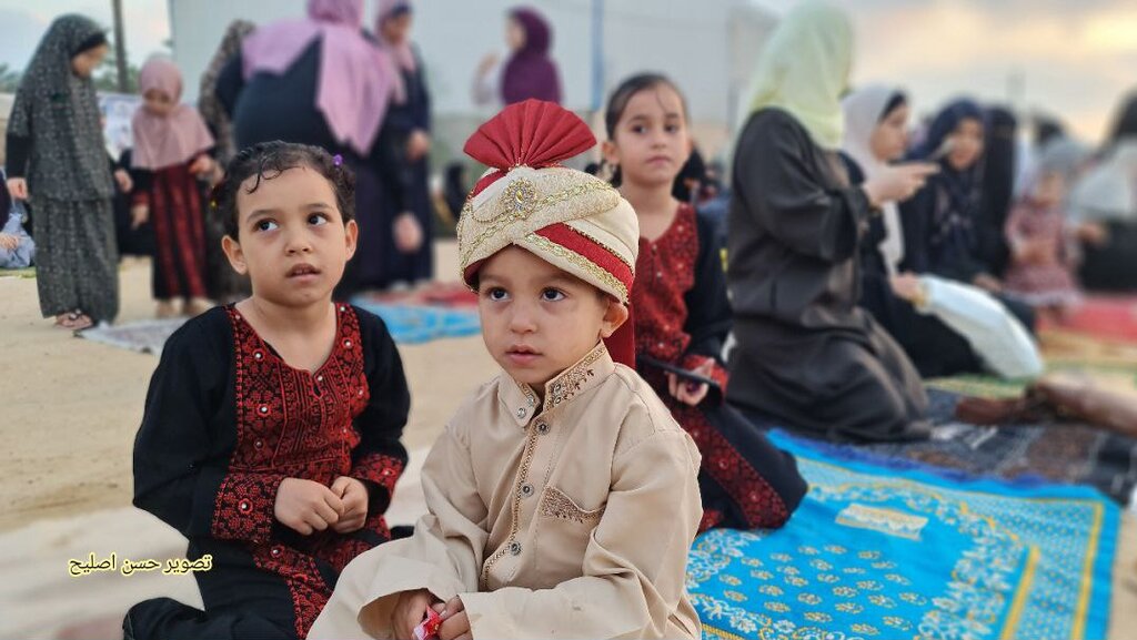 تصاویر نماز عید قربان در کشورهای عربی | پوشش زیبا و سنتی دختران غزه را ببینید