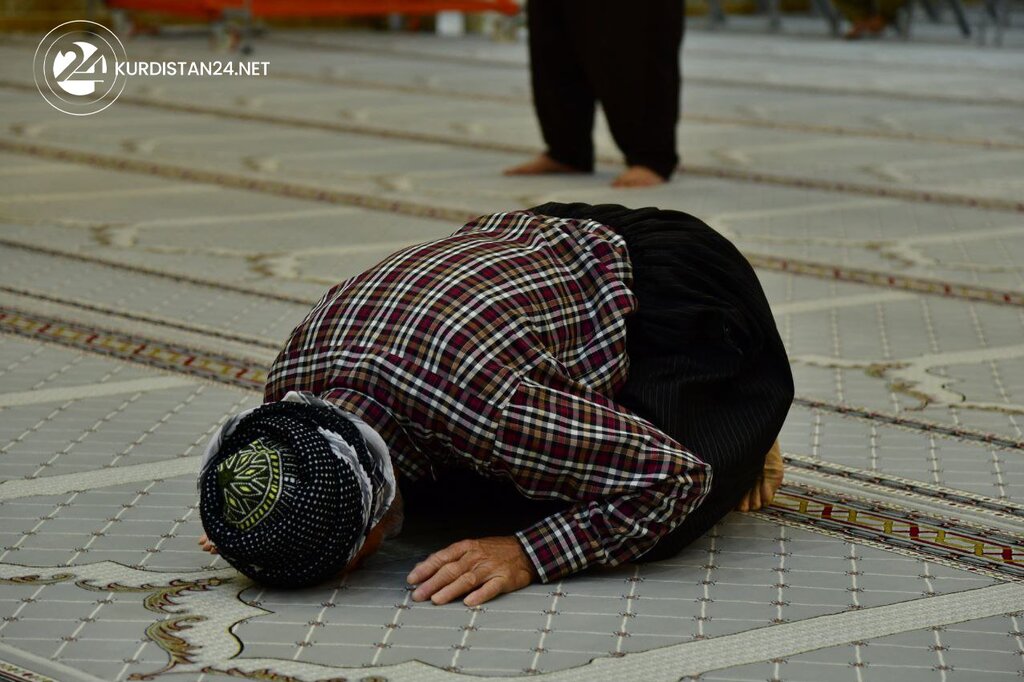 تصاویر نماز عید قربان در کشورهای عربی | پوشش زیبا و سنتی دختران غزه را ببینید