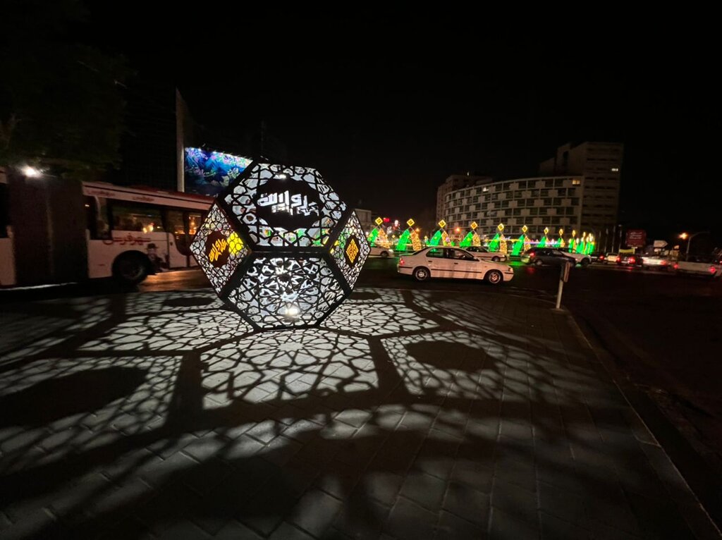 میادین و معابر تهران عیدانه شد | چراغانی و نورافشانی در پایتخت به مناسب عید قربان