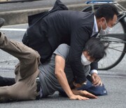 قاتل نخست‌وزیر سابق ژاپن او را مرتبط با یک فرقه مذهبی می‌شمرد